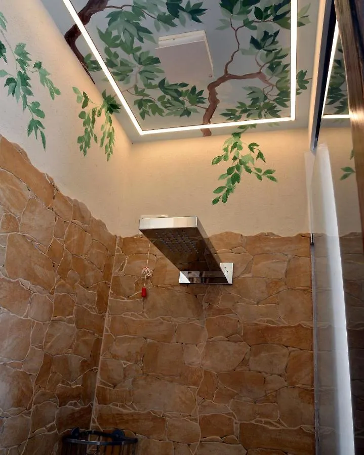 Urban Jungle Rooms Naples Bed & Breakfast